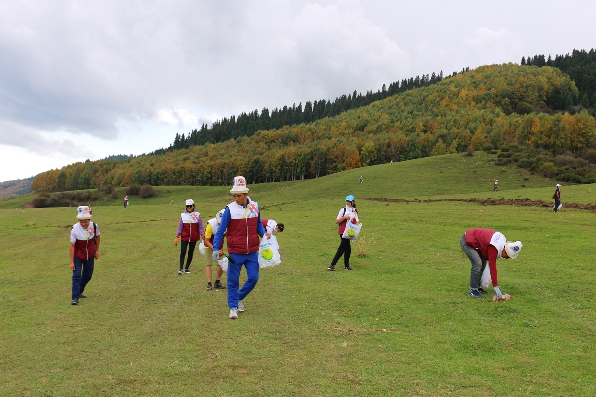 Kyrchyn Gorge Cleaned of Litter Left from Festival