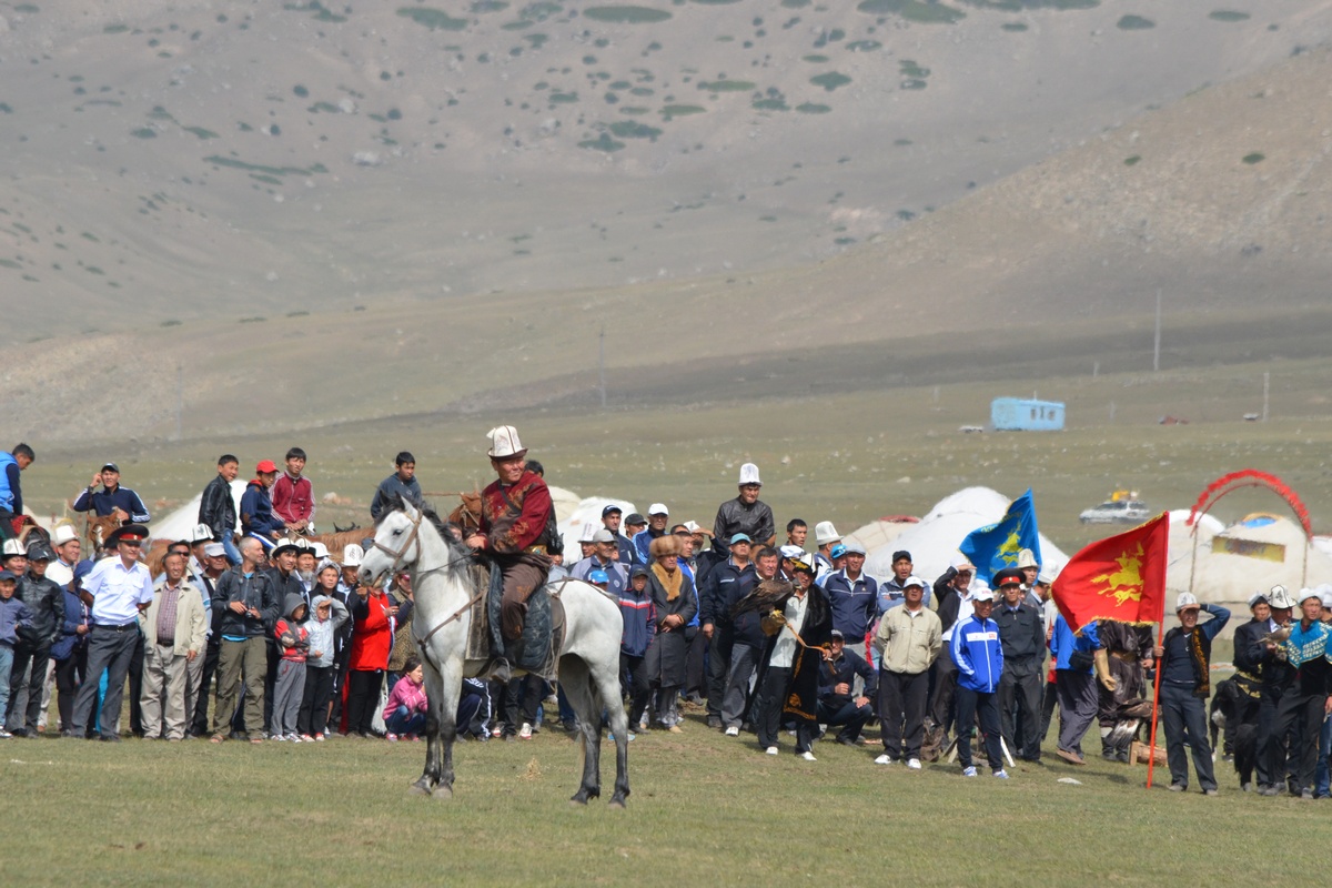 Competitions in salbuurun at the First World Nomad Games 2014