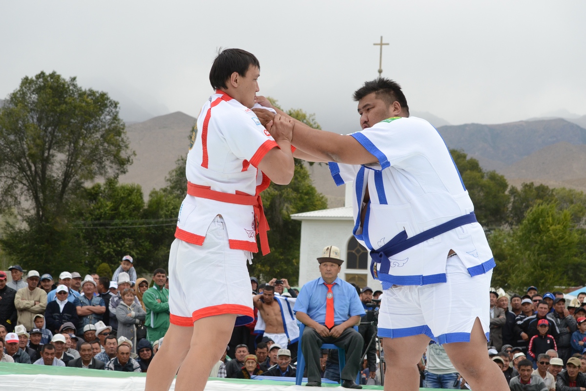 Competitions in kazah kuresh at the First World Nomad Games 2014